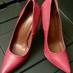 2/$30 Shoe Republic LA Pumps